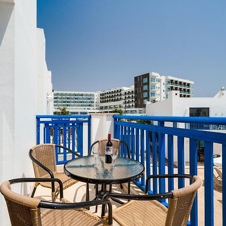 Kritamo Beach Hotel Apartments Айя Напа Екстериор снимка