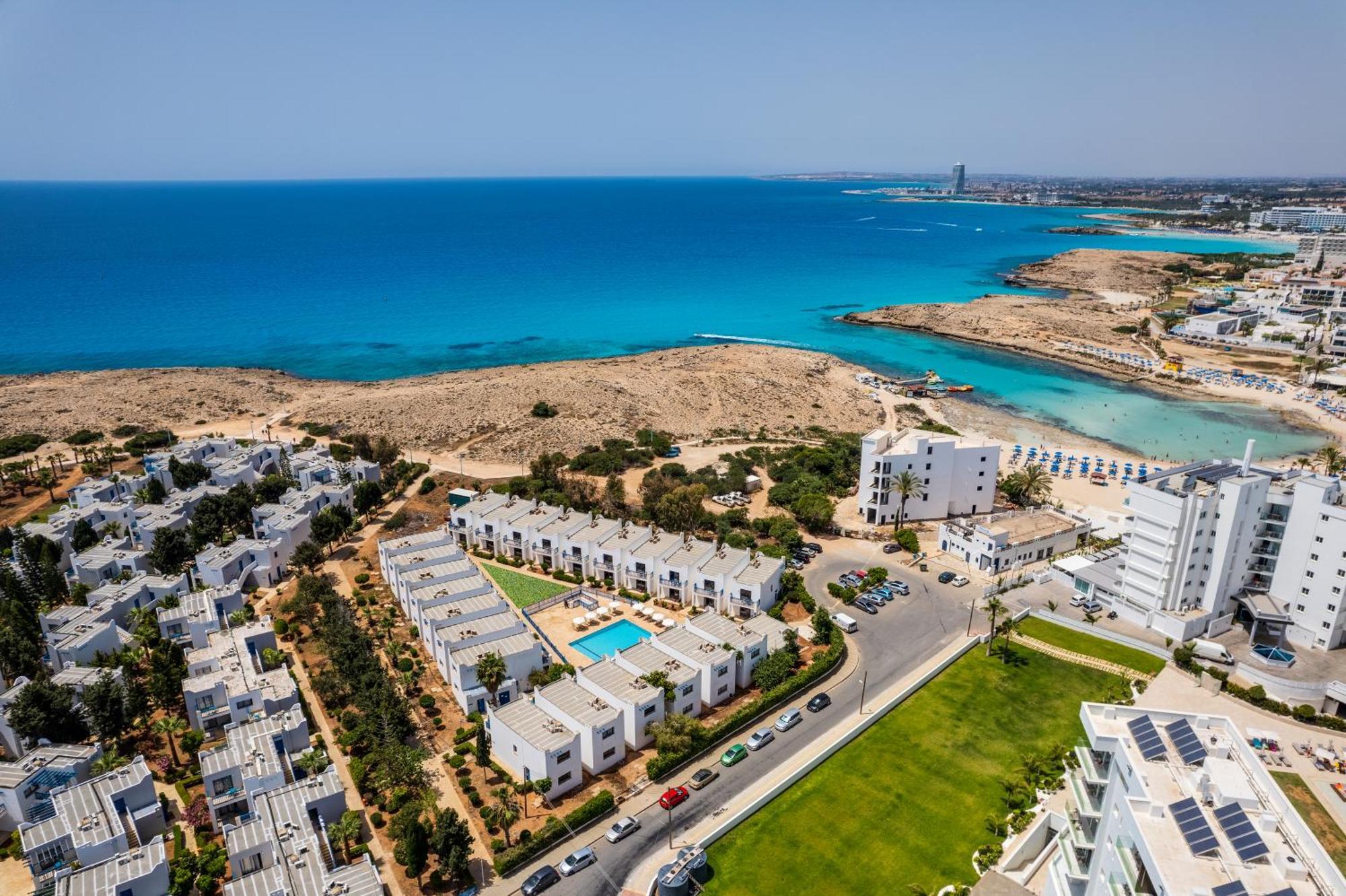 Kritamo Beach Hotel Apartments Айя Напа Екстериор снимка