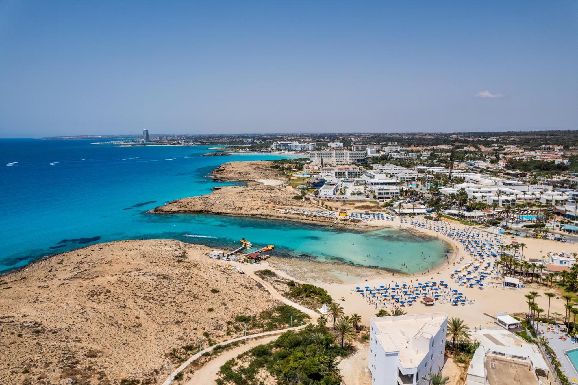 Kritamo Beach Hotel Apartments Айя Напа Екстериор снимка